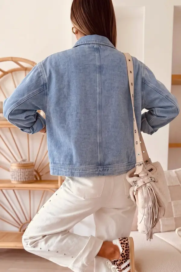 Women's Studded Metal Zipper Rivet Pockets Long Sleeve Denim Jacket