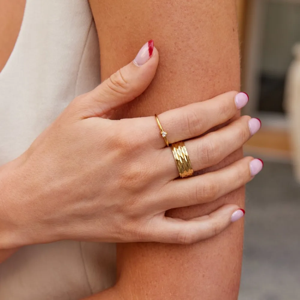 Minimal Heart Ring