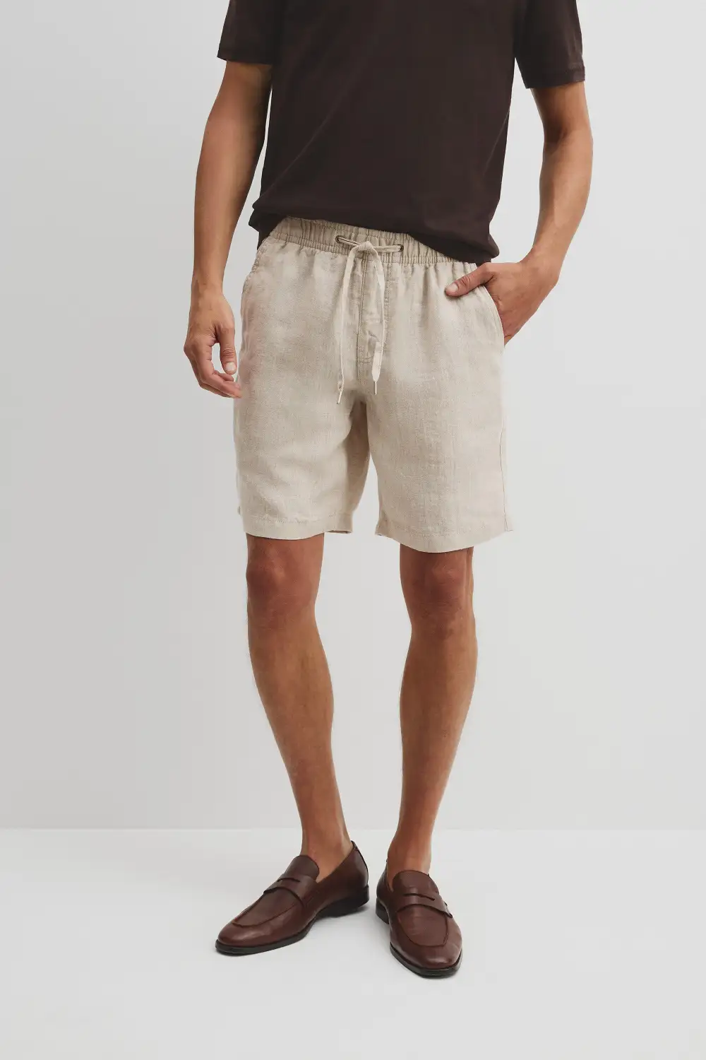 Men's Modern Drawcord Linen Shorts