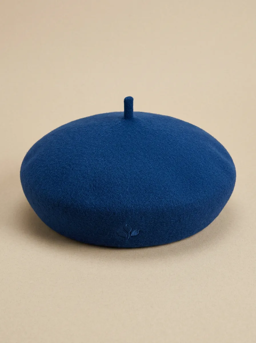 Unisex Minimalist Leaf Embroidered Blue Wool Beret