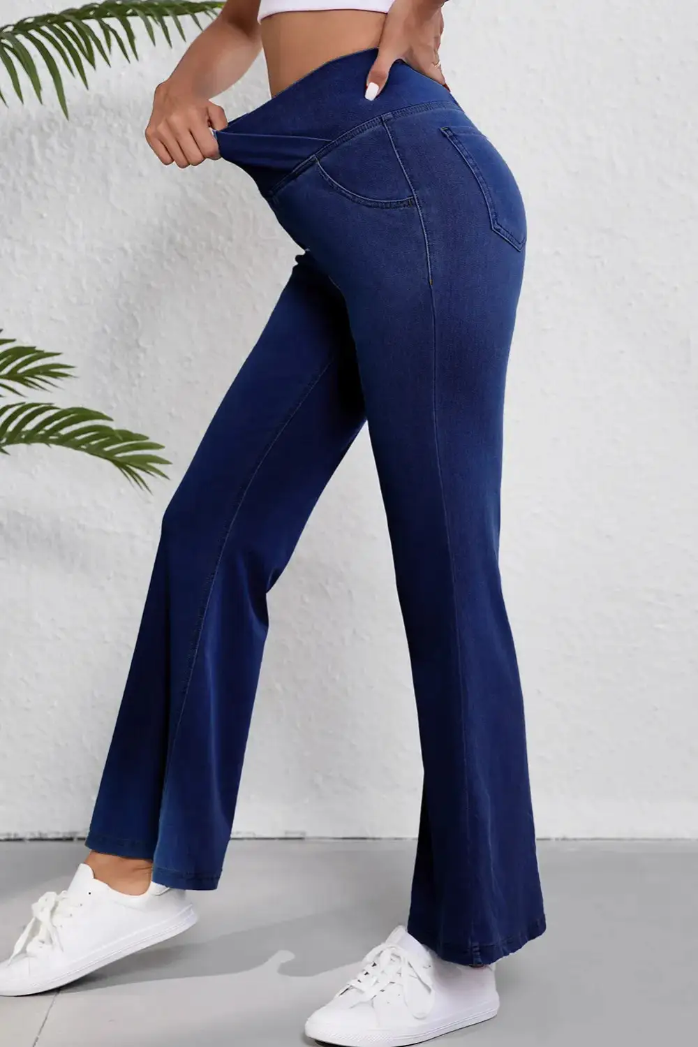 Sharp Flare Leg Denim Jeans
