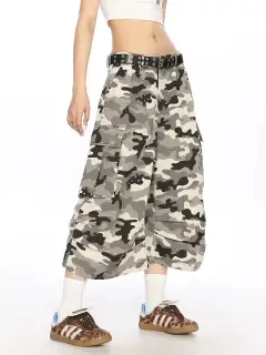 Wide-Leg Relaxed Camouflage Jorts