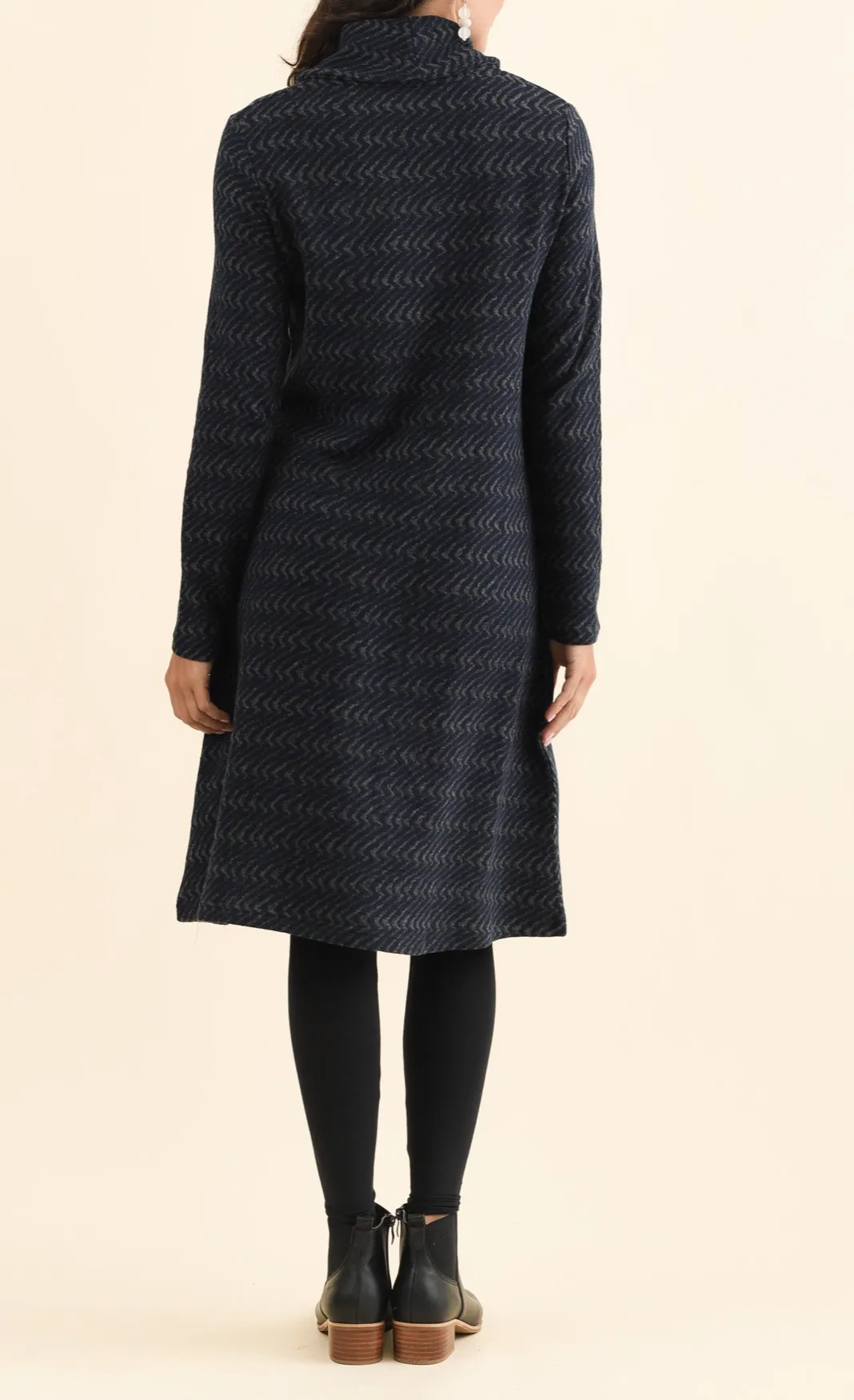 Knee-Length Cotton Pocket Cowl-Neck Long-Sleeve A-Line Dress