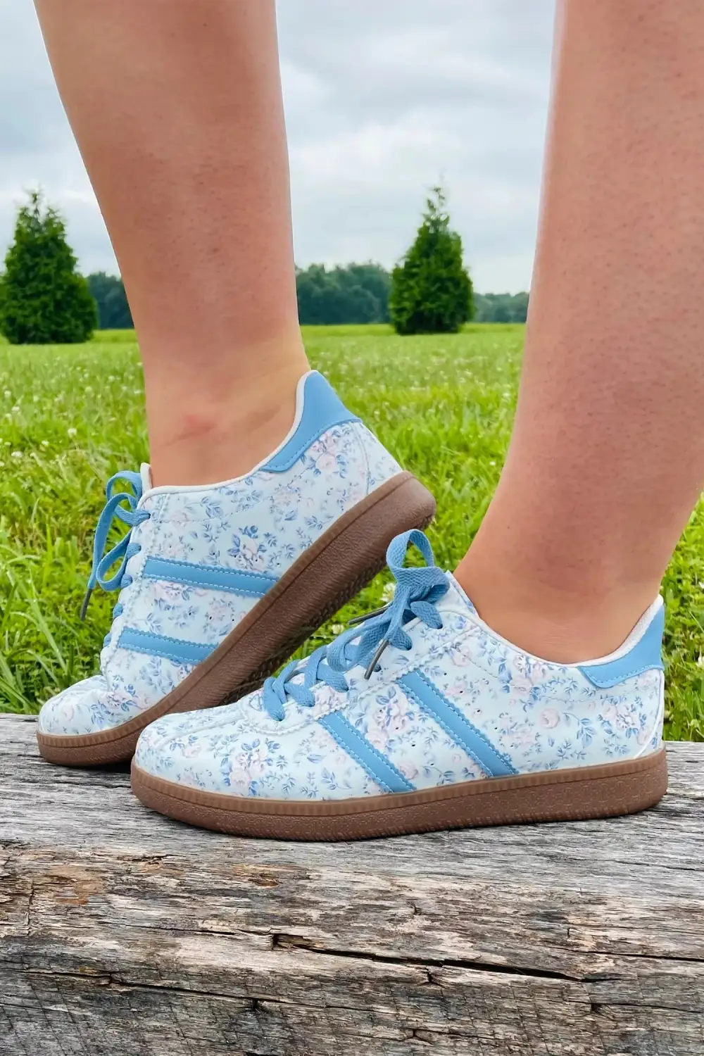 Floral Leather Lace-Up Casual Sneakers