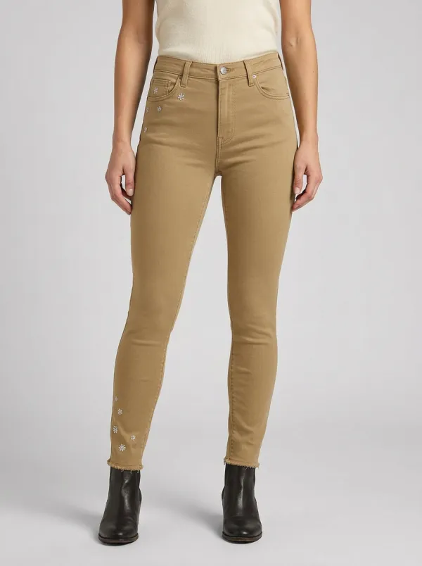 Women's Canyon Floral Daisy Embroidered Printed Slim Jeans