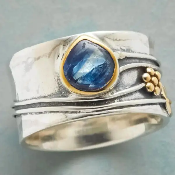 Vintage Inspired Saphire Statement Ring
