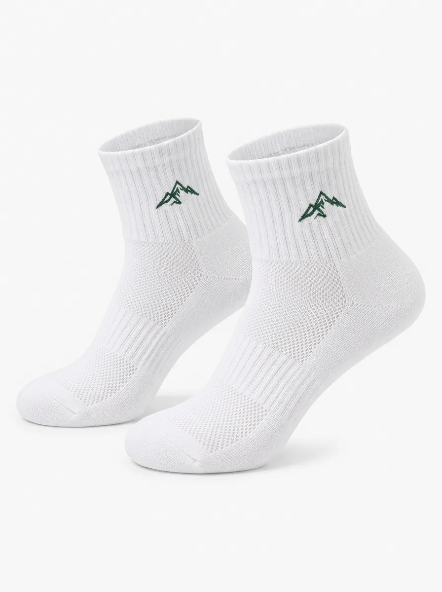 White Adventure Mountain Graphic Sport Low-Cut Socks