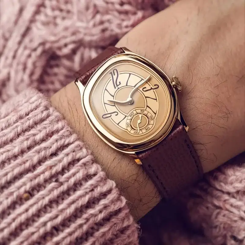 Menton Distortion Watch