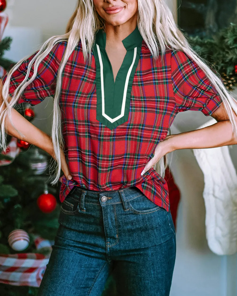 Women's Plaid V Neck Contrast Trim Top