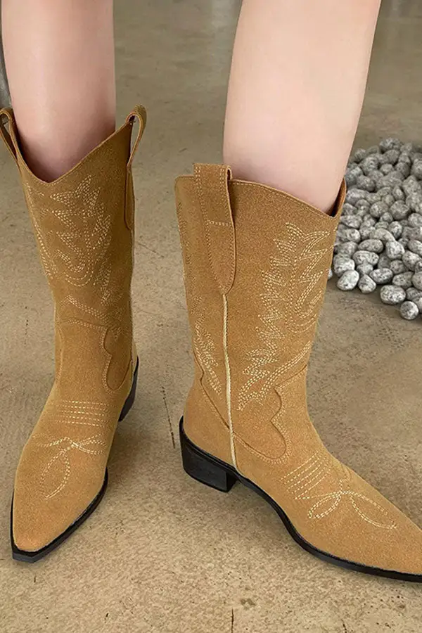 Abstract Embroidery Pointed-Toe Boots