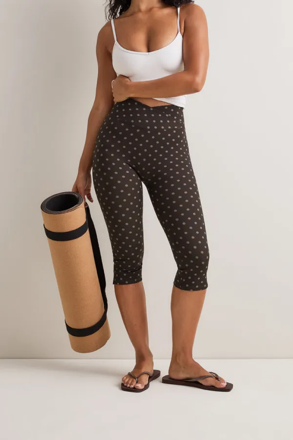 Performance Inspired Wrap Waist Clean Front Capri Leggings