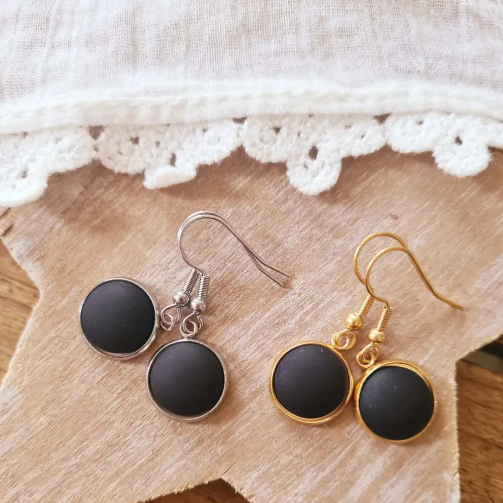 Stainless Steel Cabochon Matte Finish Short Earrings