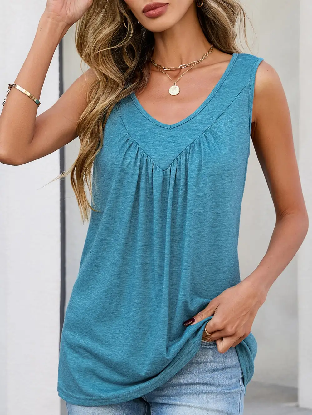 Ruched V Neck Sleeveless Tank Top