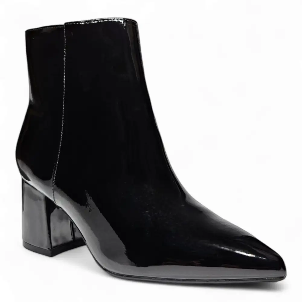 Mode Block Heel Ankle Bootie