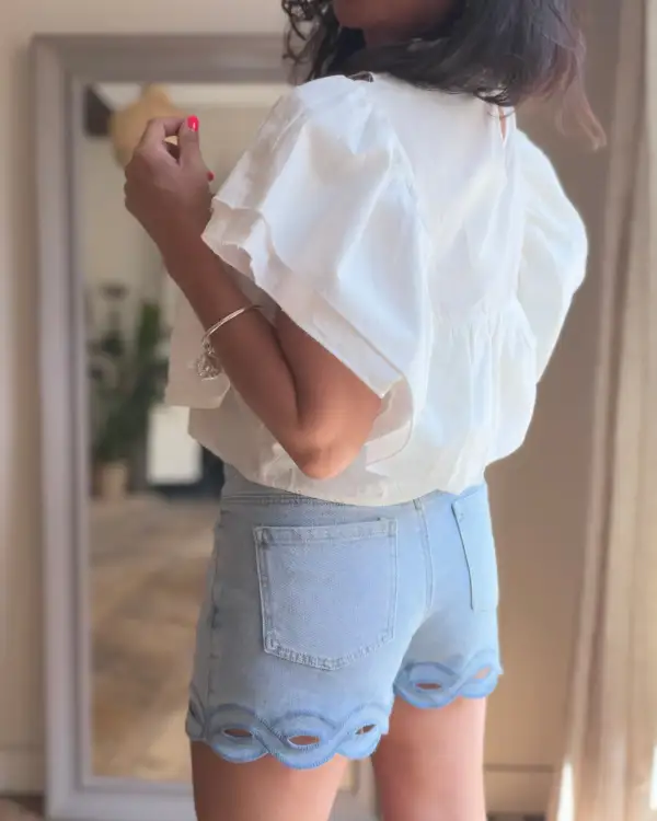 Distinctive Classic Everyday Blouse