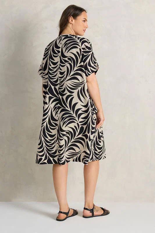 Cream Premium Linen Leaf Print Shift Dress detail 2