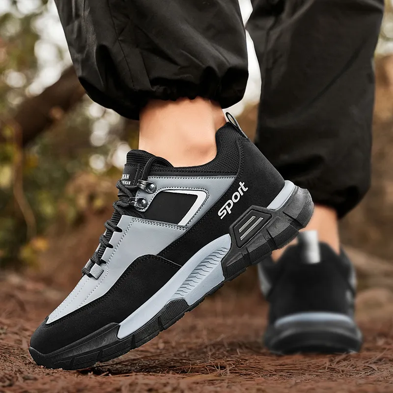 Men's Roomy Toe Trail Shoes