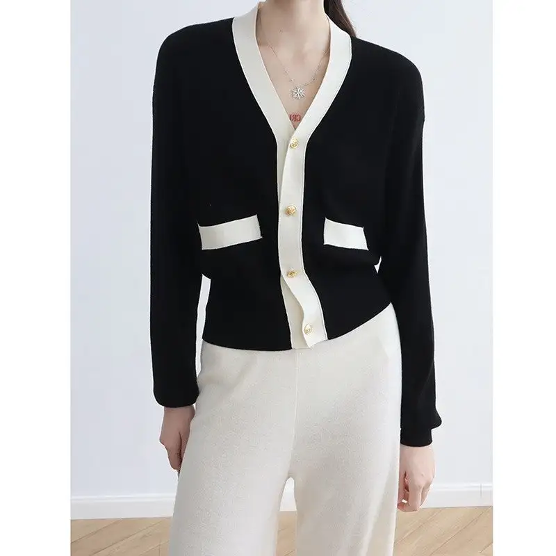 Women's Knit Colorblock V-Neck Cardigan