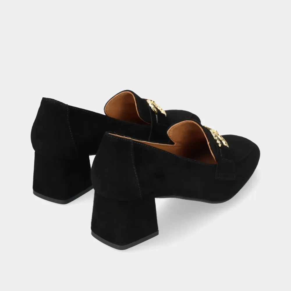 Refined Classic Leather Pumps