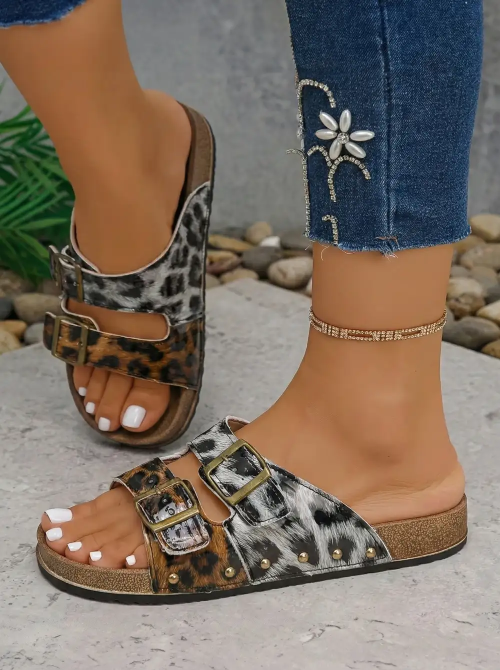 Leopard Retro Buckle Suede Sandals