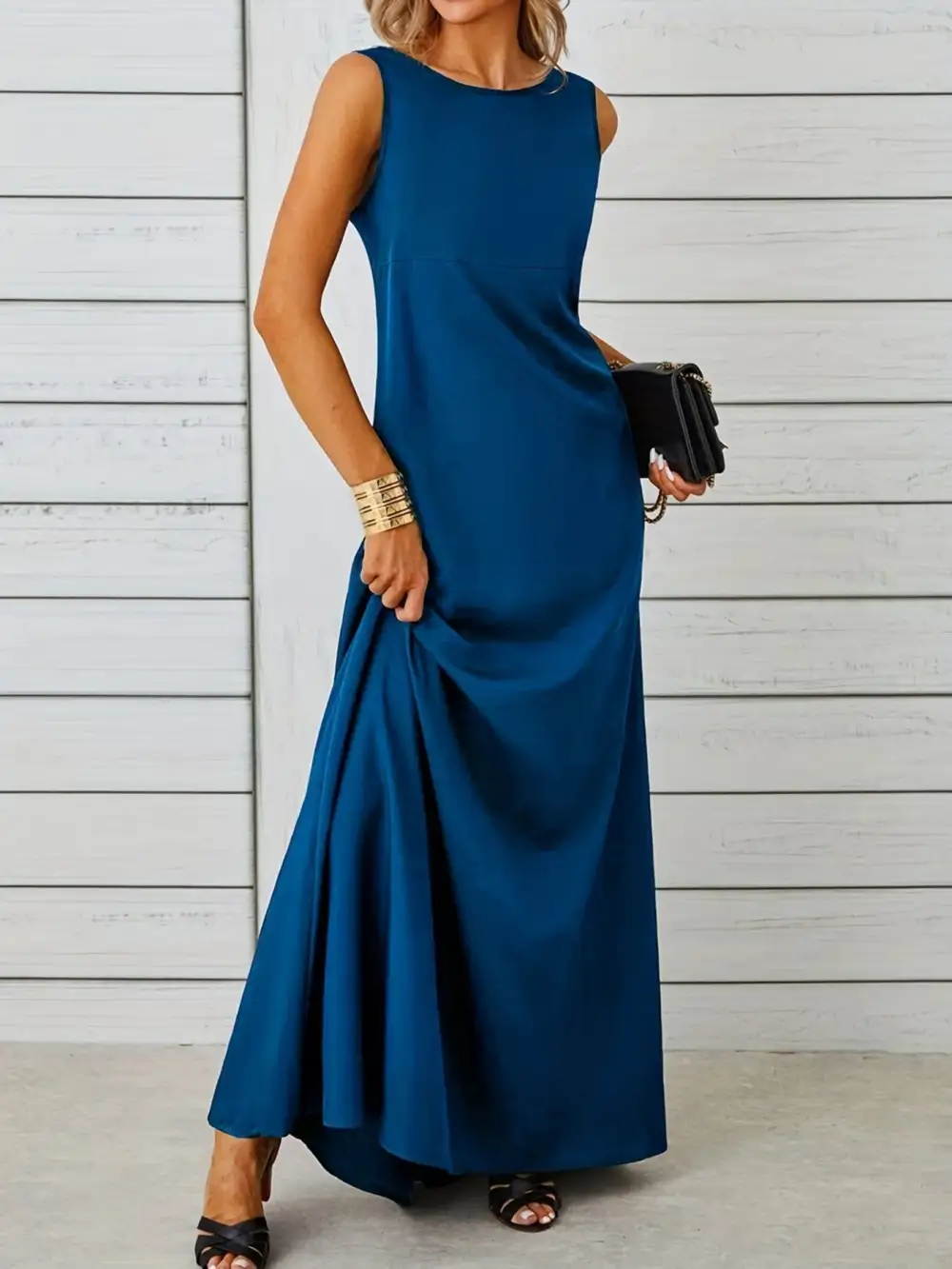 Balanced Detail Sleeveless Maxi Dress