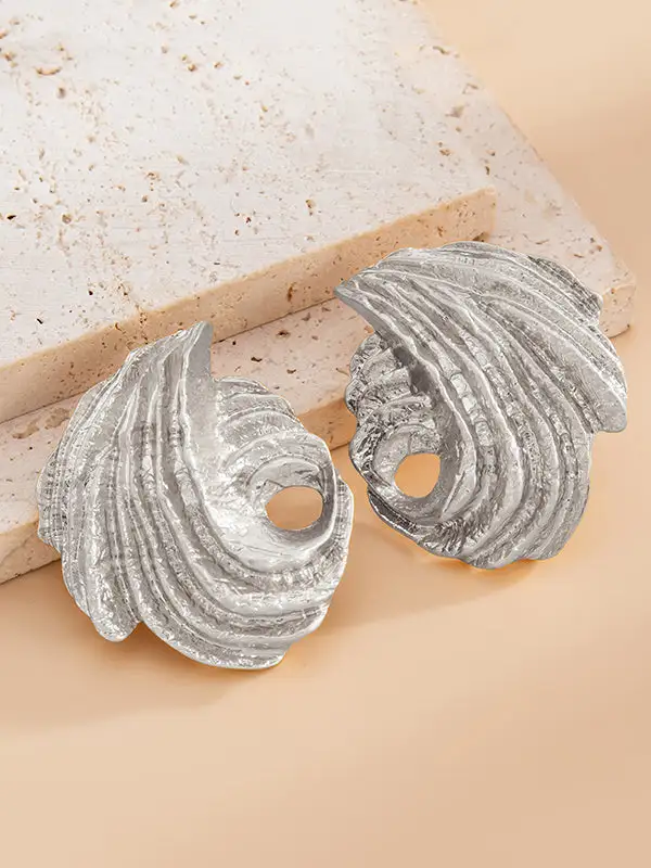 Curved Hammered Accent Earrings