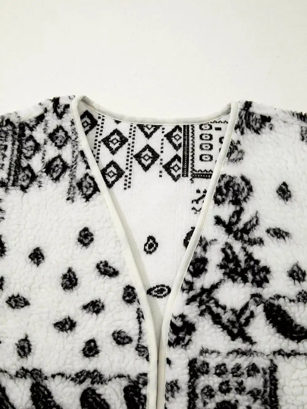 Sherpa Paisley Print Pocketed Western Fashion Vest Jacket