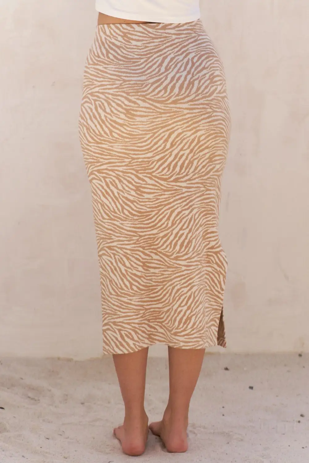 Chic Casual Lace Skirt