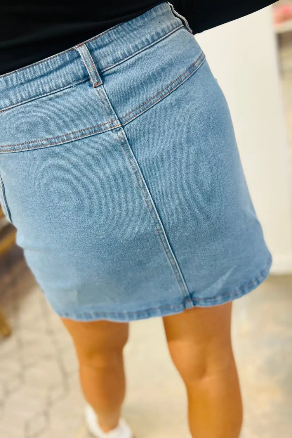Balanced Minimal Denim Skirt