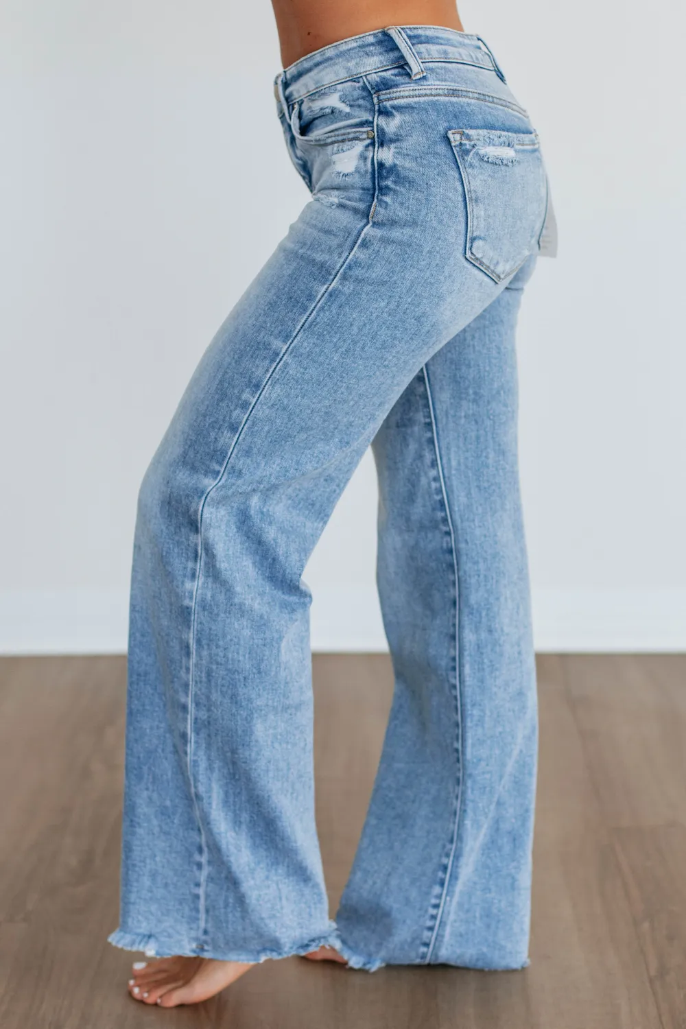 Women's High Rise Mid Rise Straight Leg Jeans