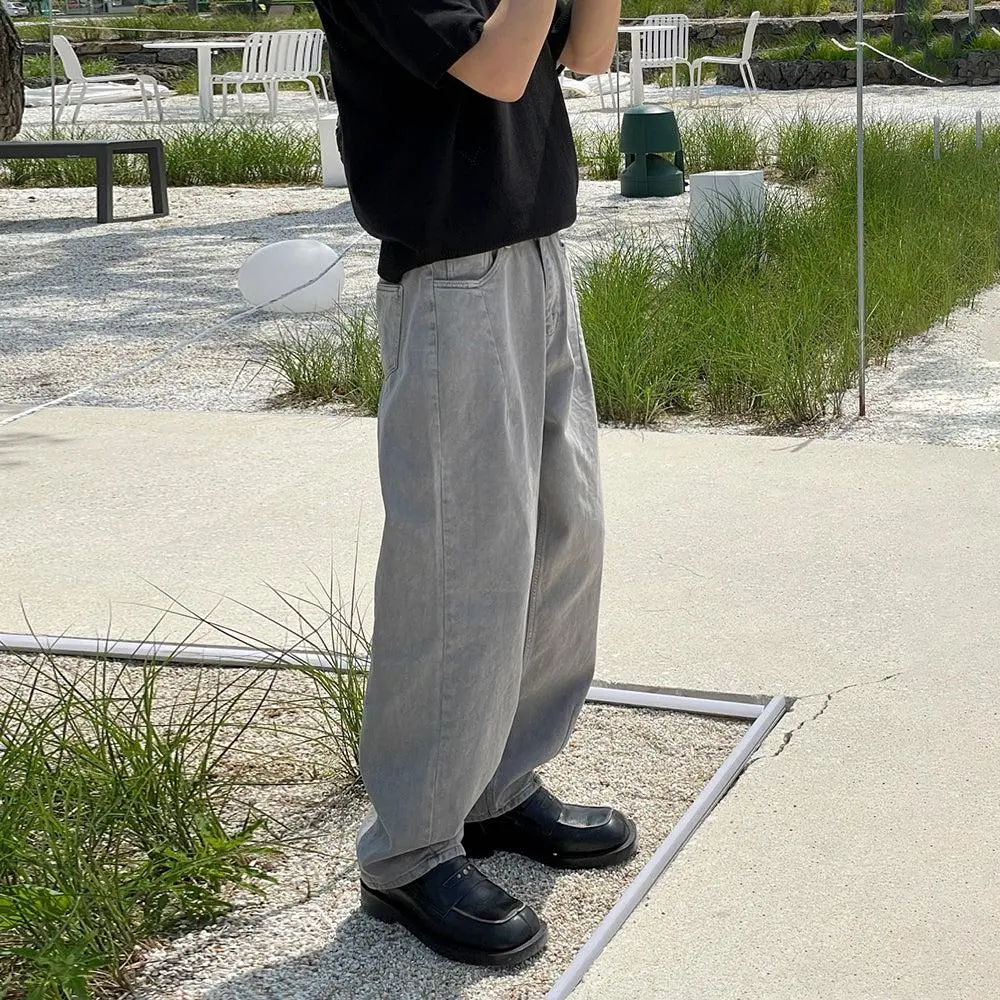 Clean Wide Leg Washed Jeans