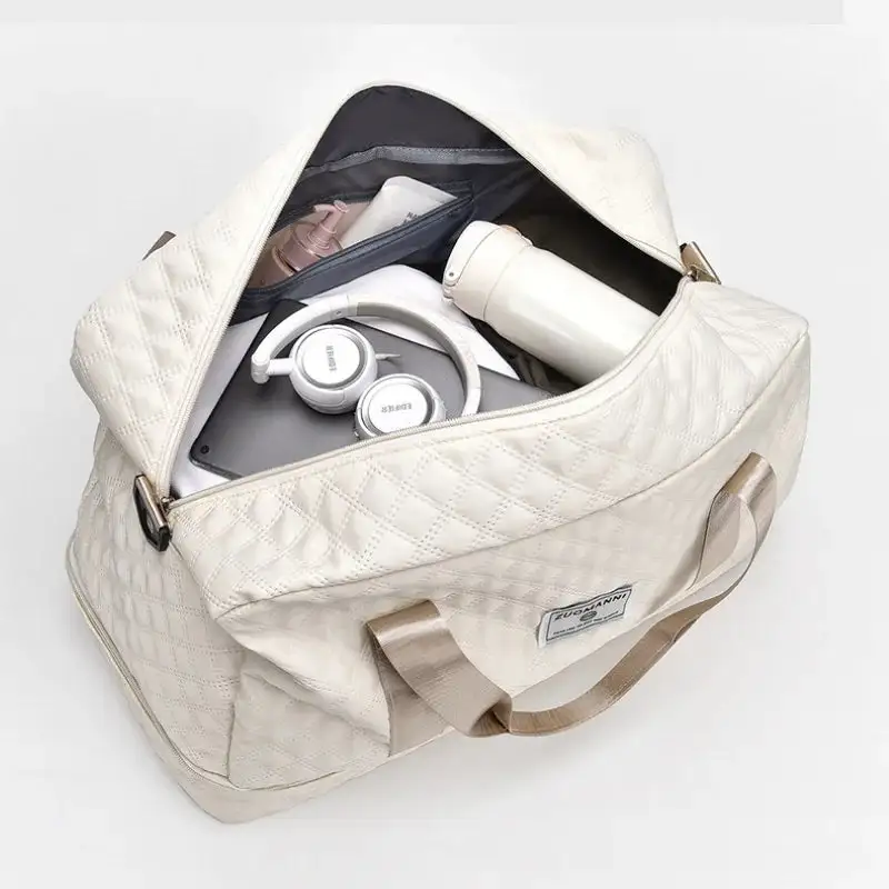 Sophisticated Carry: Belted Large-Capacity Elegant Tote