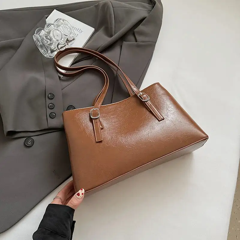 Chic Vintage Brown Leather Shoulder Bag