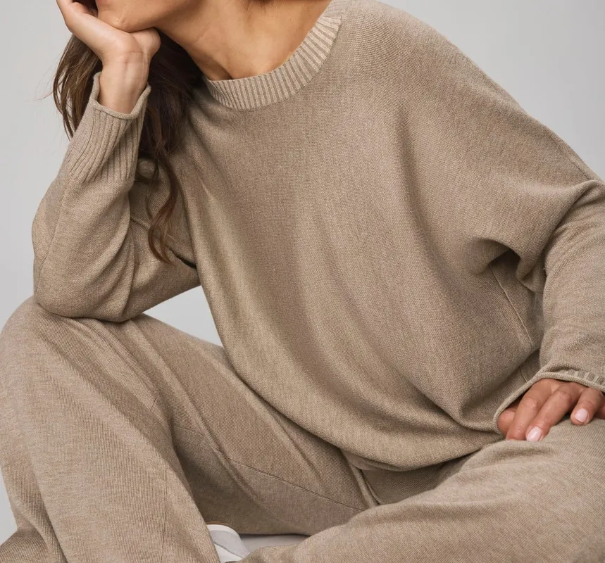 Lightweight Cashblend Pullover Sweater