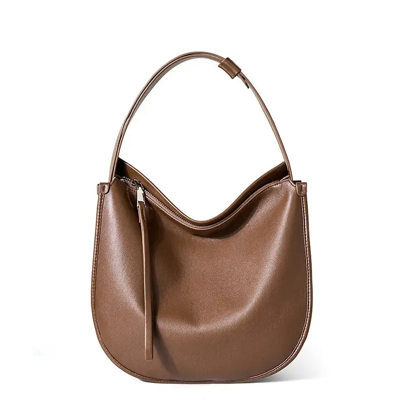 Premium Texture: High-Quality Genuine Leather Zippered Tote