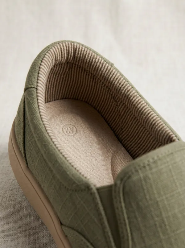 Comfort Slip-On Textured Look Men's Stretch Canvas Shoes