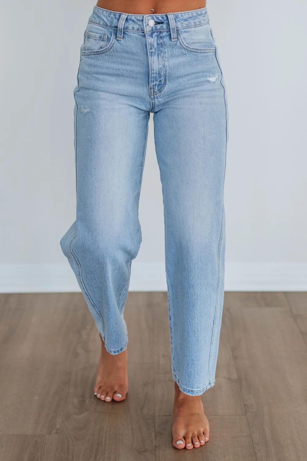 Women's Ultra High Rise Barrel Leg Distressed Jeans