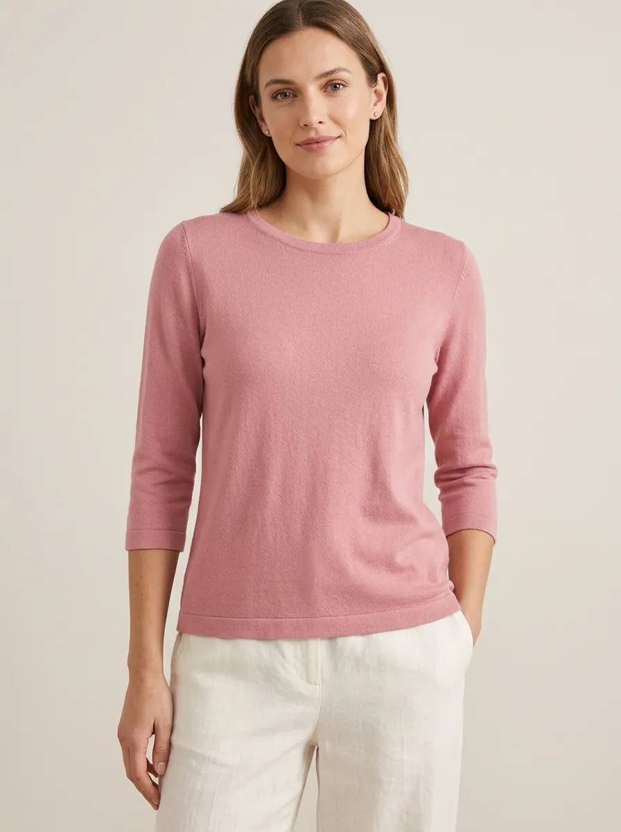 Soft-Look Minimalist Women's Three-Quarter Sleeve Top