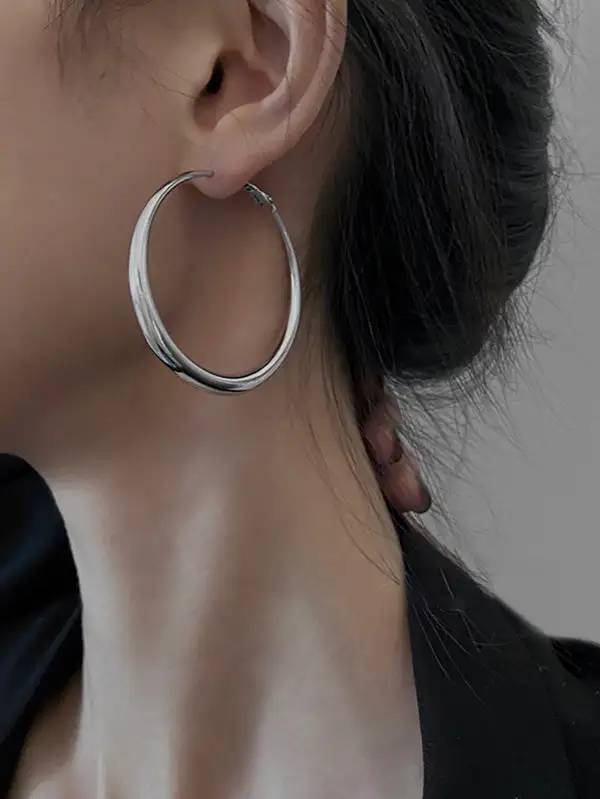 Distinctive Linear Accent Earrings