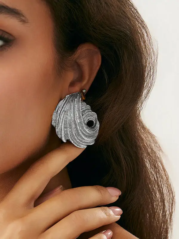 Curved Hammered Accent Earrings