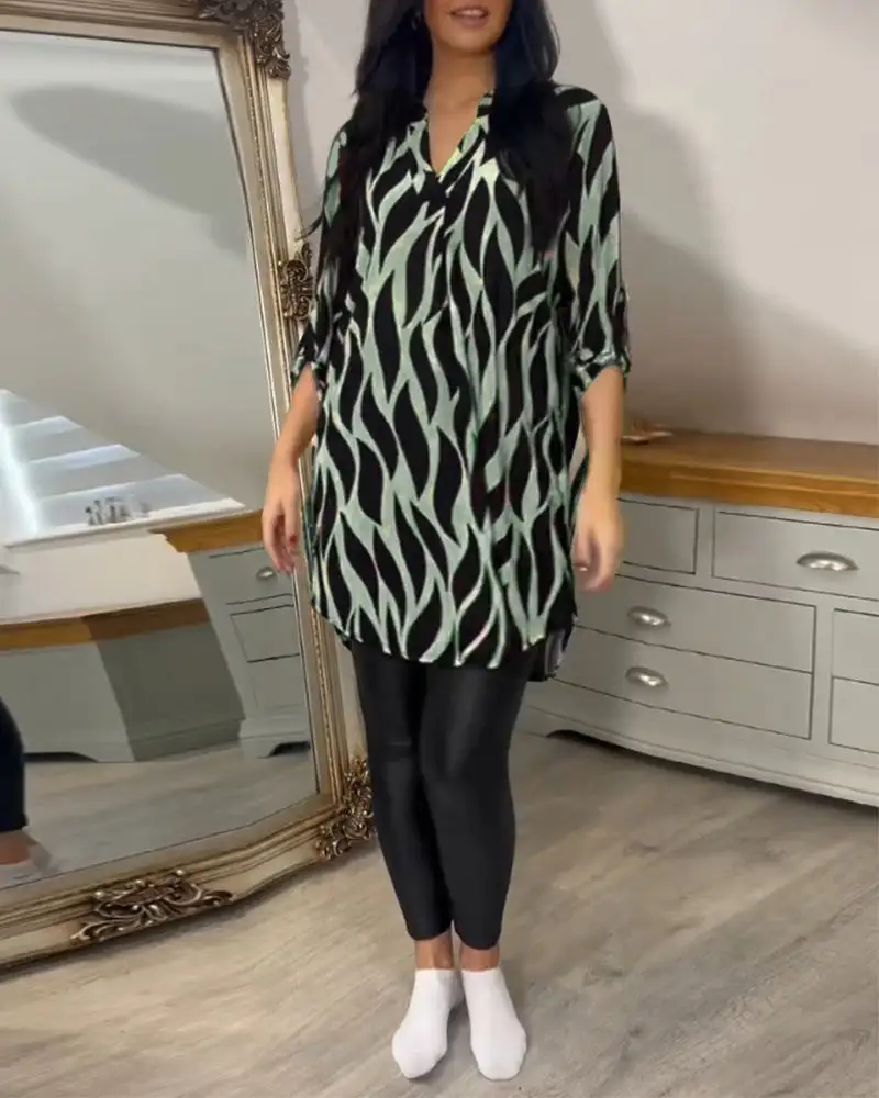 Graphic Patterned Tunic Top