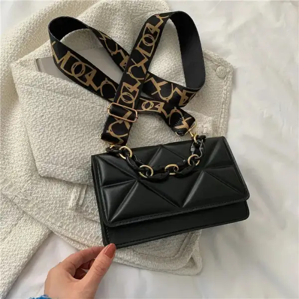 Contemporary Edge: Korean Style Iron Splicing Chain Messenger Bag