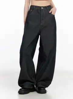 Pocketed Non-Fade Wide Leg Jeans