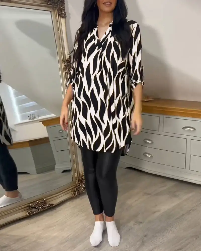 Graphic Patterned Tunic Top