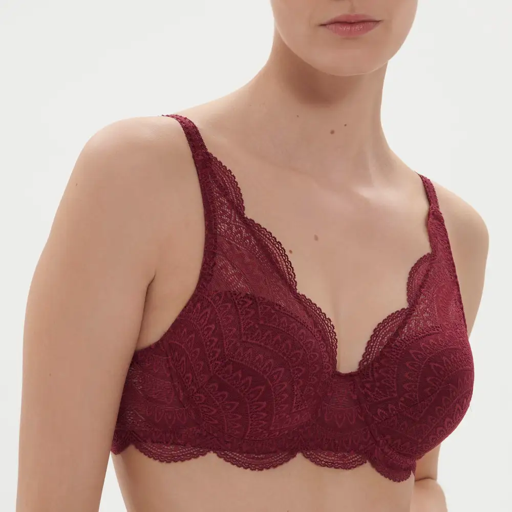 Women's Plunge Spacer Seamless Lace Rounded Shape Breathable Bra