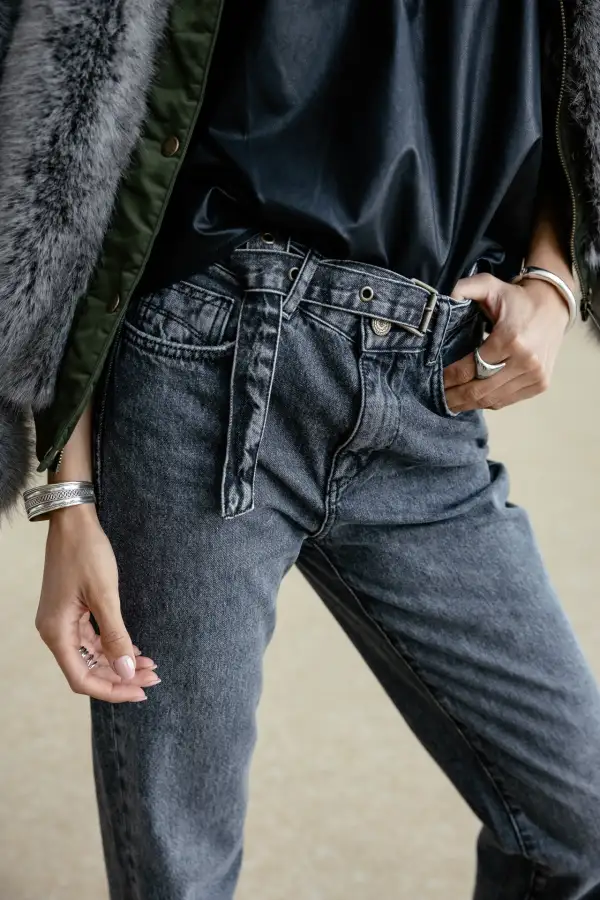 Women's Contemporary Timeless Denim Jeans