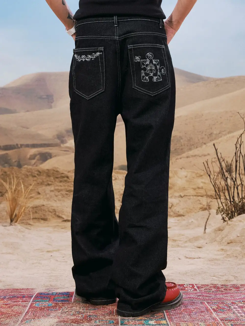 Wide-Leg Hardware-Detail Embellished Jeans