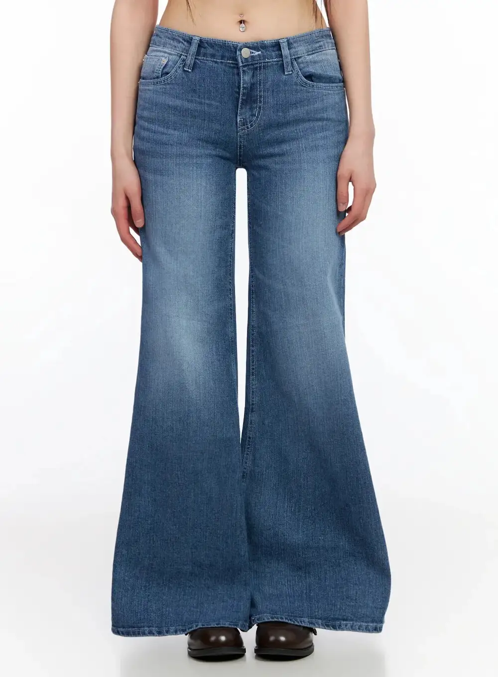 Low Rise Hip Pad Bootcut Jeans