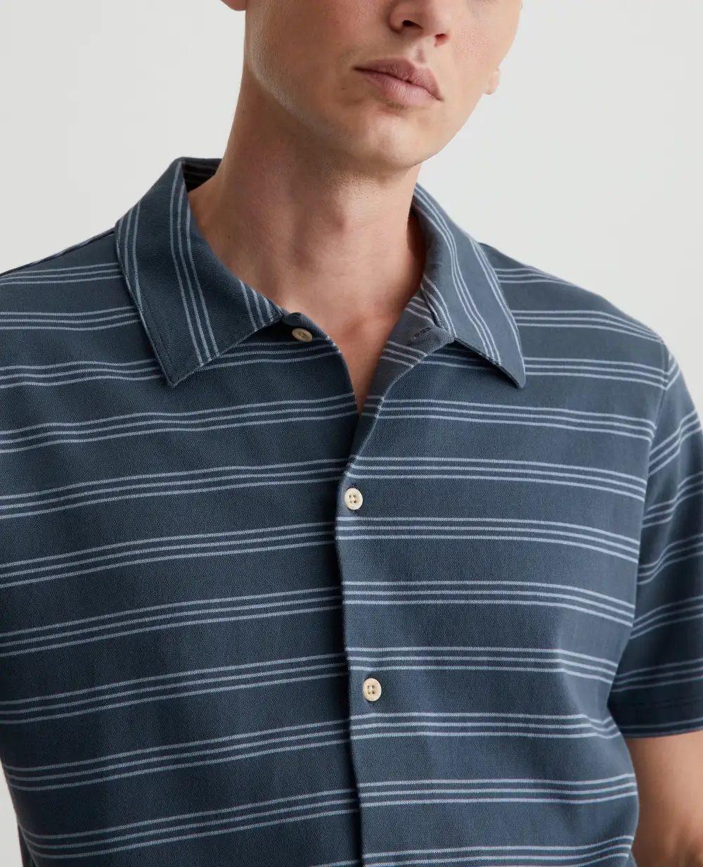 Men's Short Sleeve Button-Up Shirt