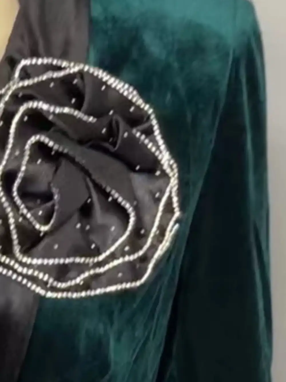 Single-Button Rose-Embellished Velvet Blazer
